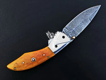 Load image into Gallery viewer, 7.5&quot; Custom Handmade Damascus Pocket Folding Knife, Liner Lock Folding Pocket Knife with Leather Pouch (KFK-101)
